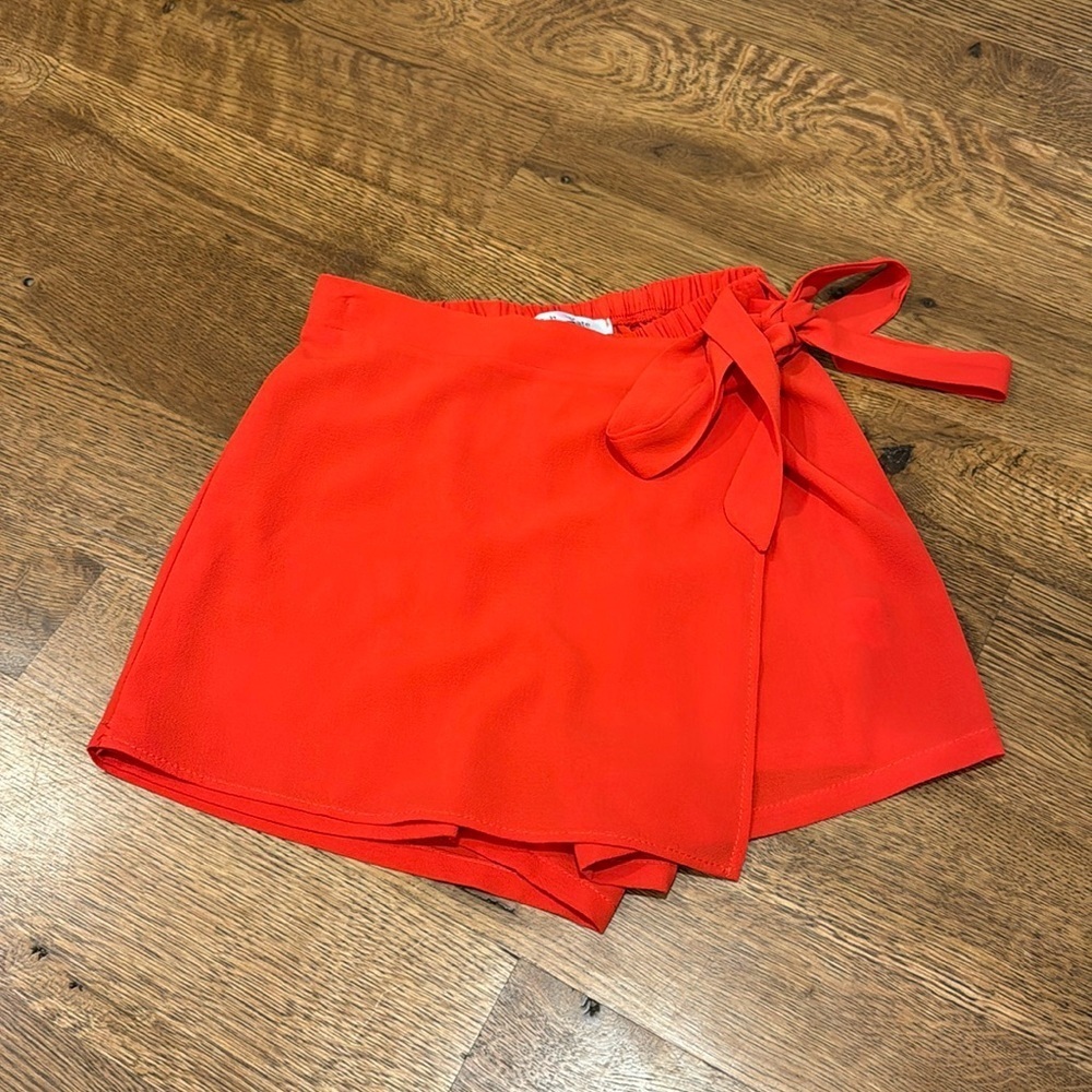 Gab & Kate Women’s Shorts Orange Size Small